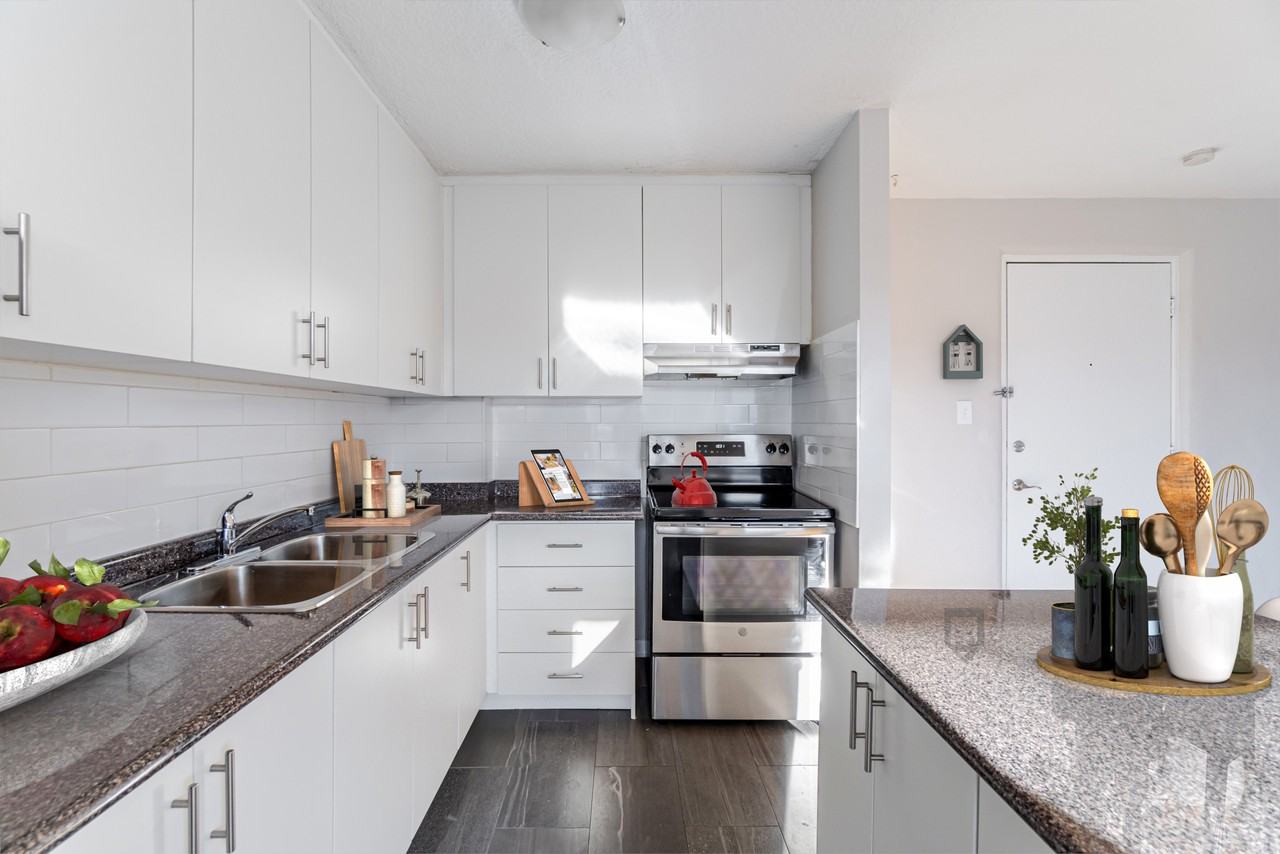 Royal Heights Apartments - Photo 4 of 27