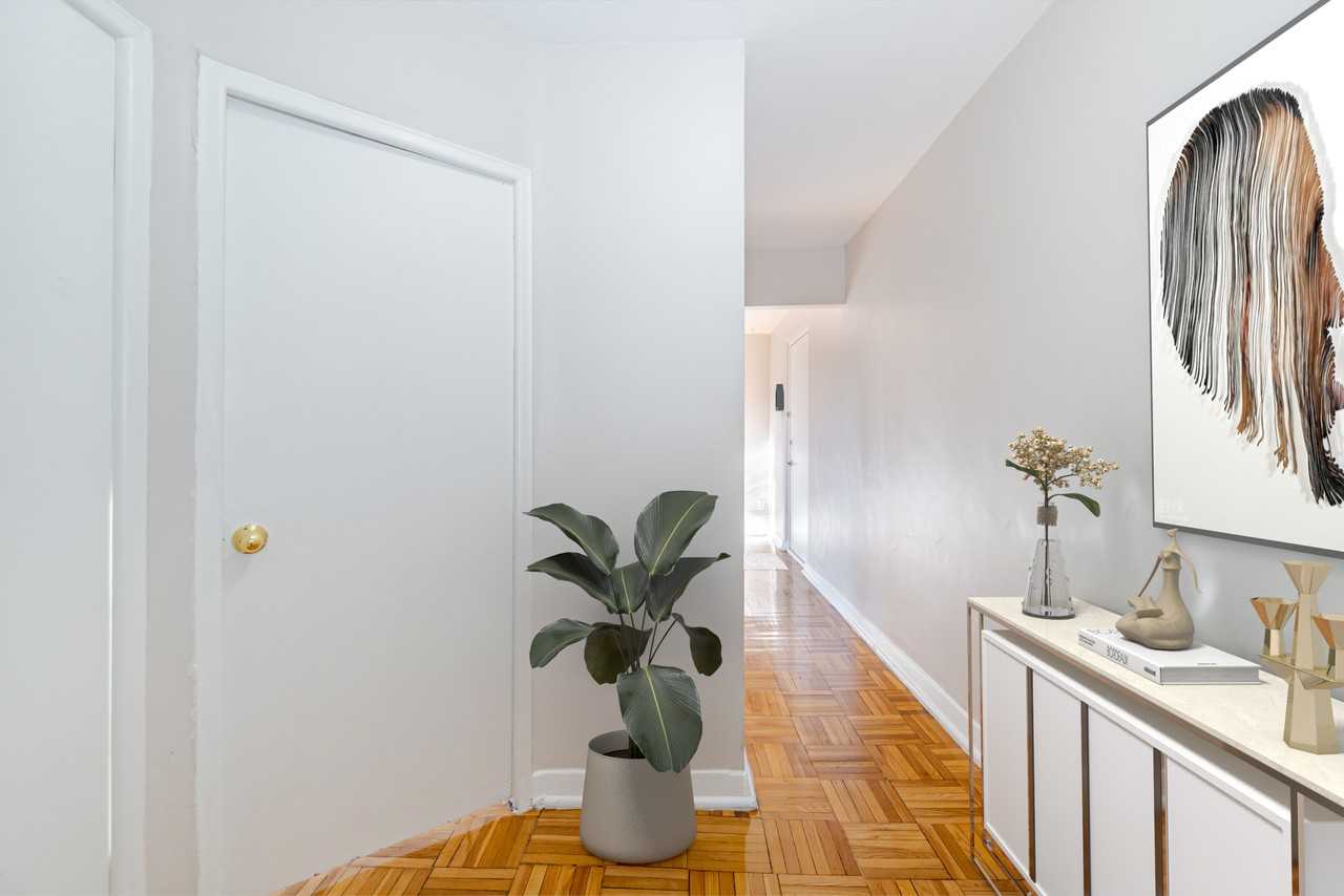 Royal Heights Apartments - Photo 6 of 27