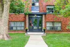 featured image of 47 Strathcona Ave N