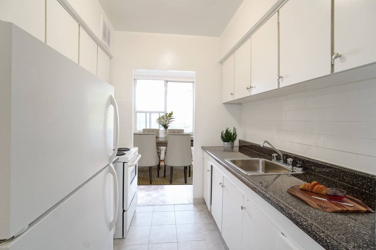 Redhill Tower - Photo 7 of 22