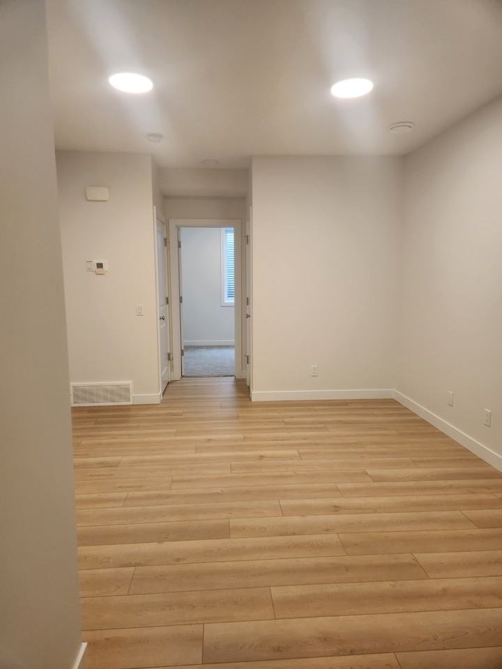 Alwood Point - Photo 5 of 25