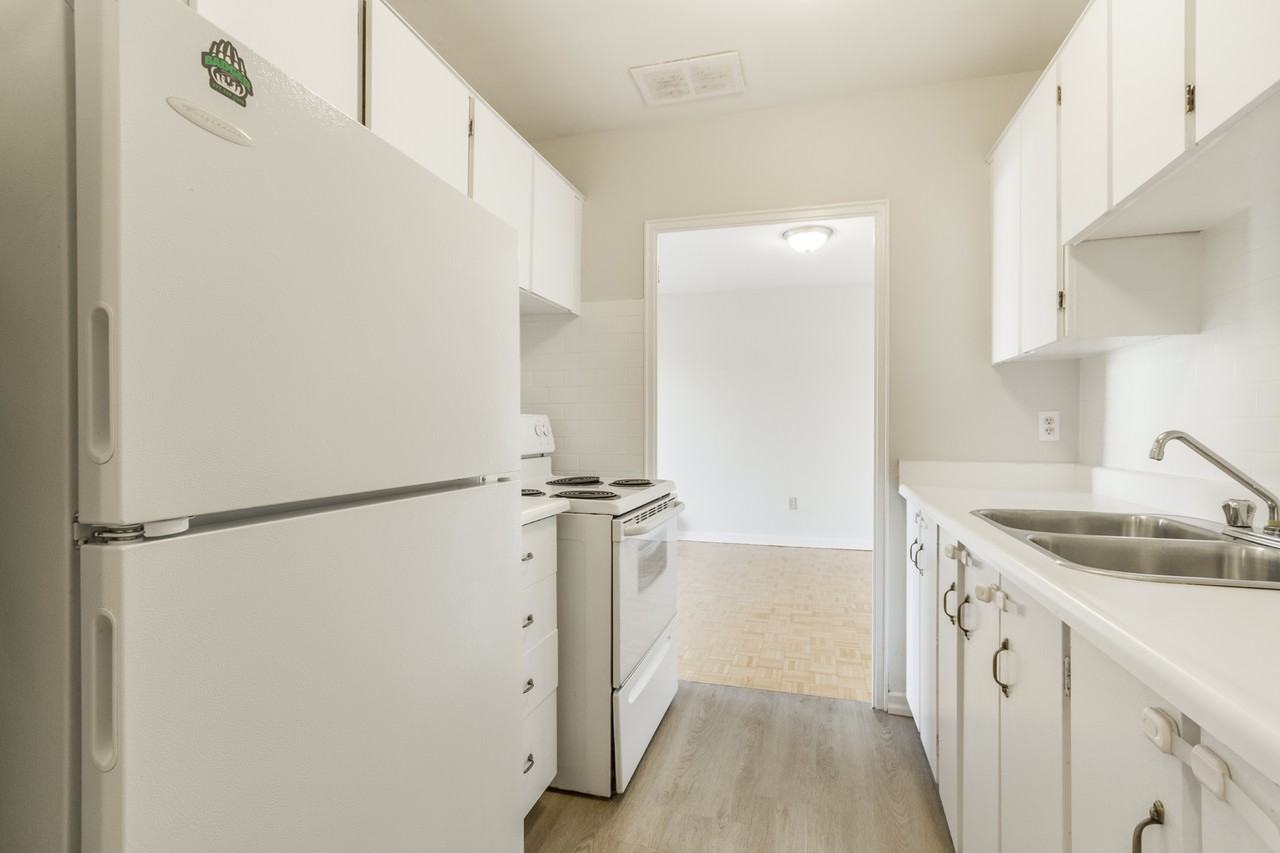 507 Balmoral Drive - Photo 4 of 16
