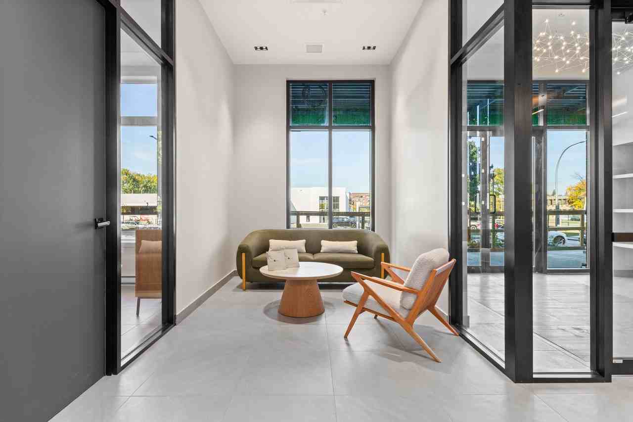 17 Hyman - Photo 3 of 31