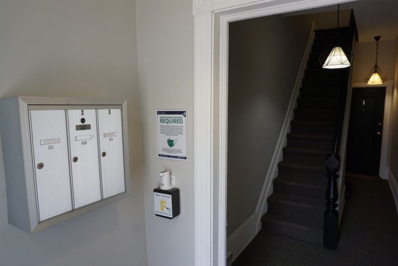 387 Daly Ave - Photo 2 of 3