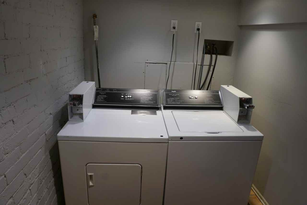 387 Daly Ave - Photo 3 of 3