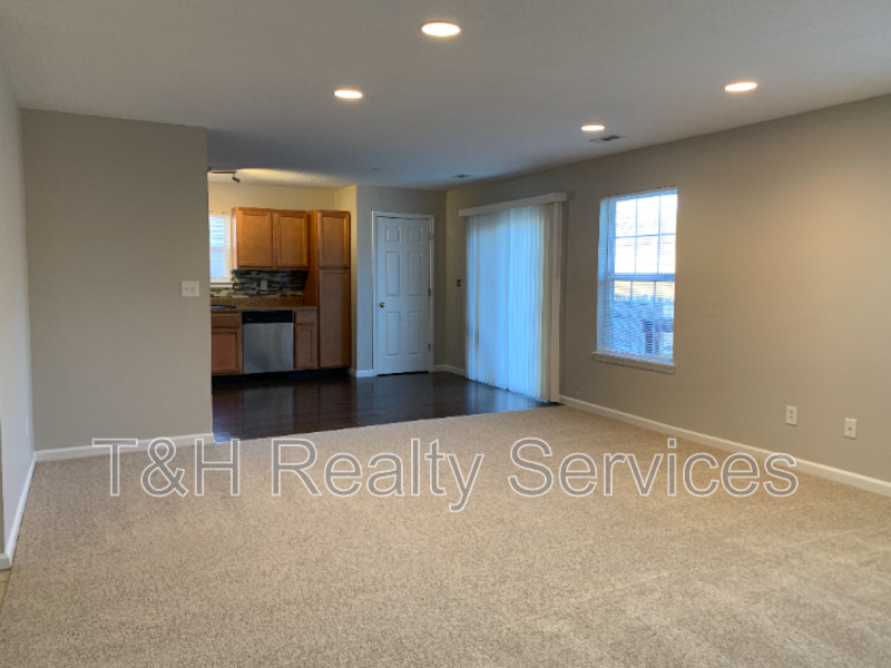 4327 Vestry Pl - Photo 4 of 22