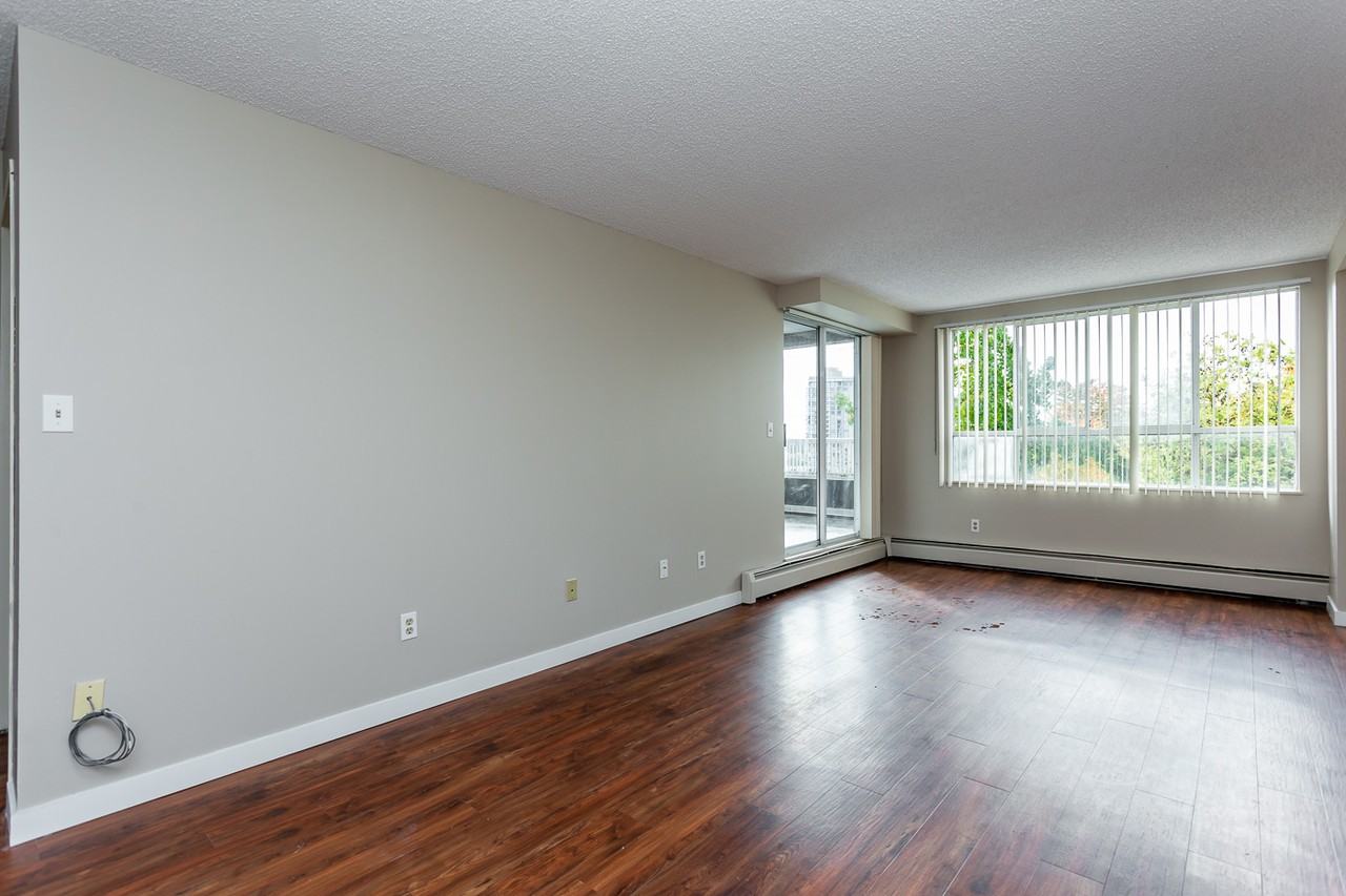 Elmwood Apartments - Photo 4 of 10