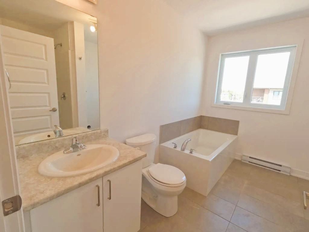 832 DORÉ MALONEY EST - GATINEAU - Photo 4 of 8
