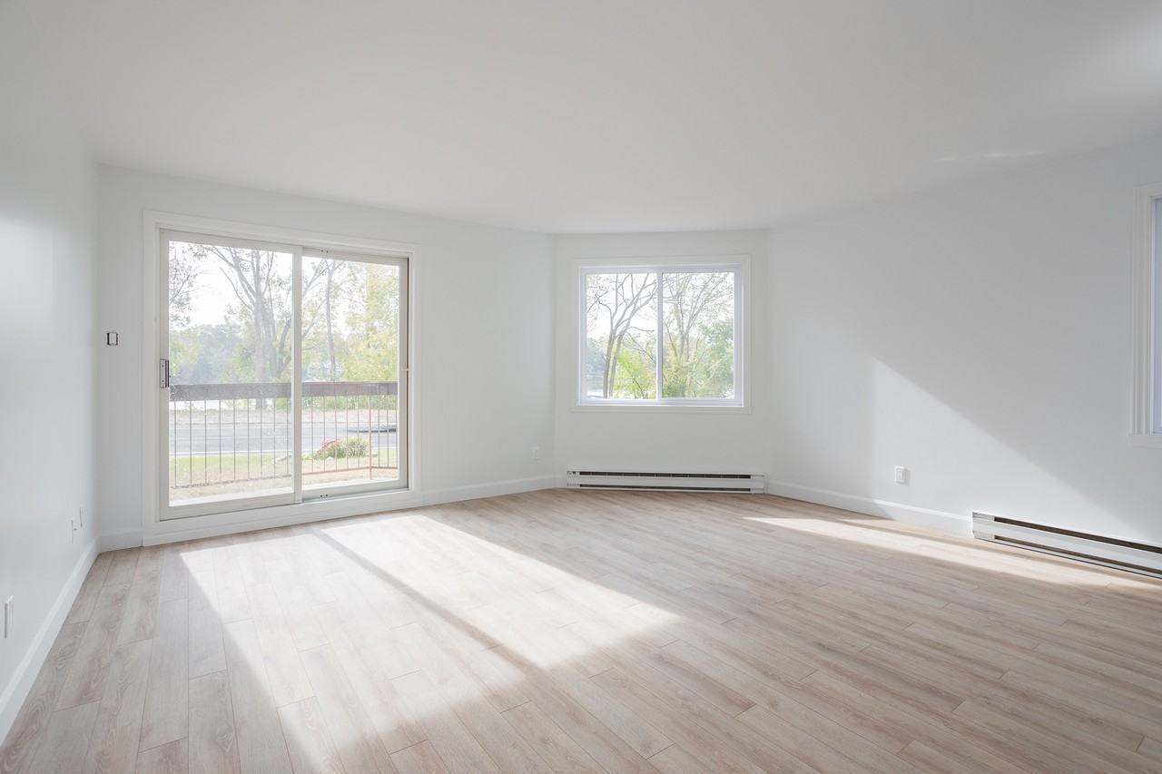 25-35 Chemin Richelieu - Photo 2 of 15