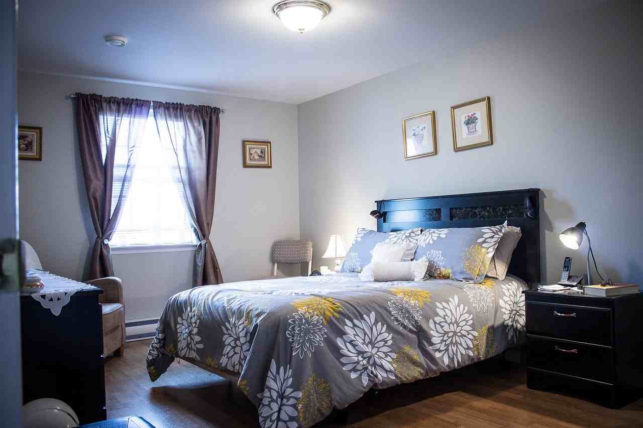 112 Murphy - Photo 6 of 17
