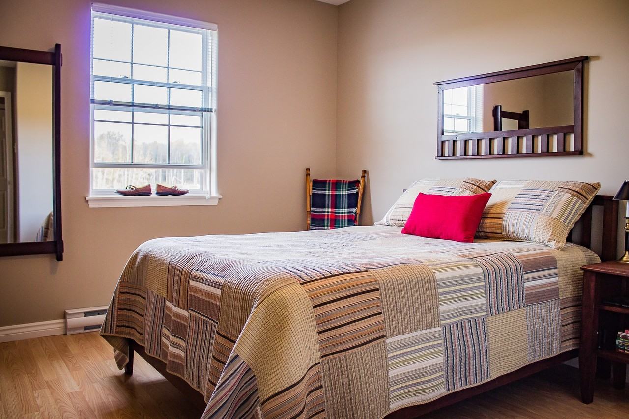 112 Murphy - Photo 7 of 17
