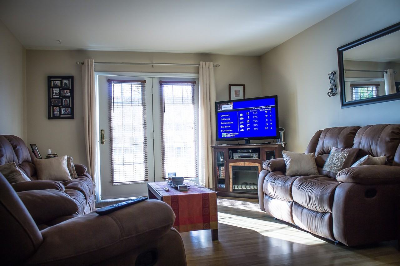 715 & 735 Laurier Street - Photo 2 of 6