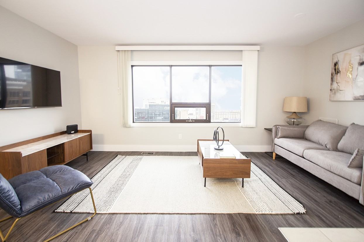 190 Smith Apartment Suites - Photo 2 of 50