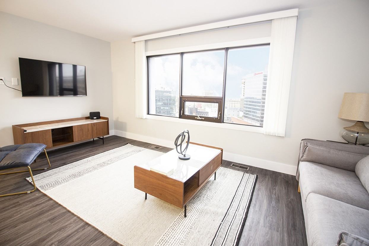 190 Smith Apartment Suites - Photo 4 of 50