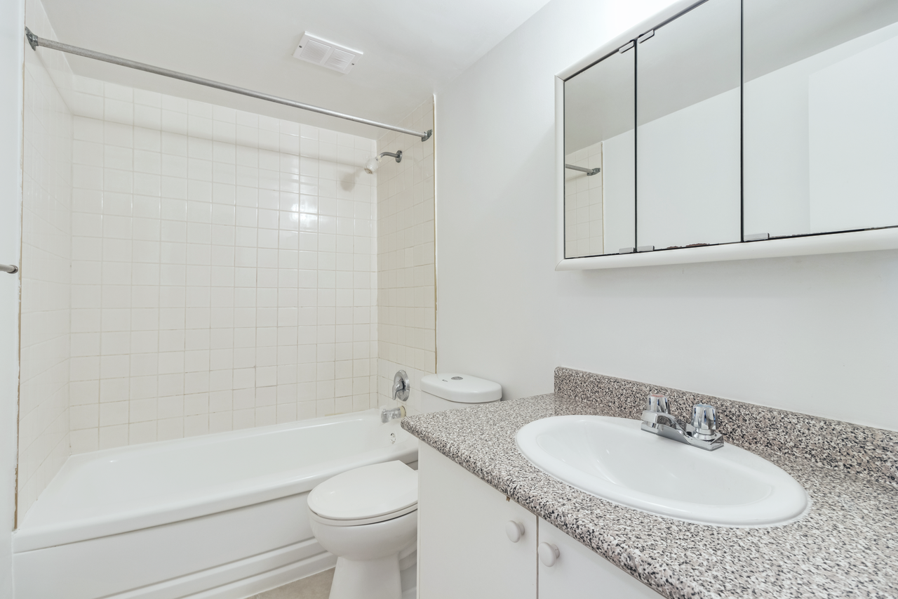 300 Eglinton Avenue East - Photo 6 of 18