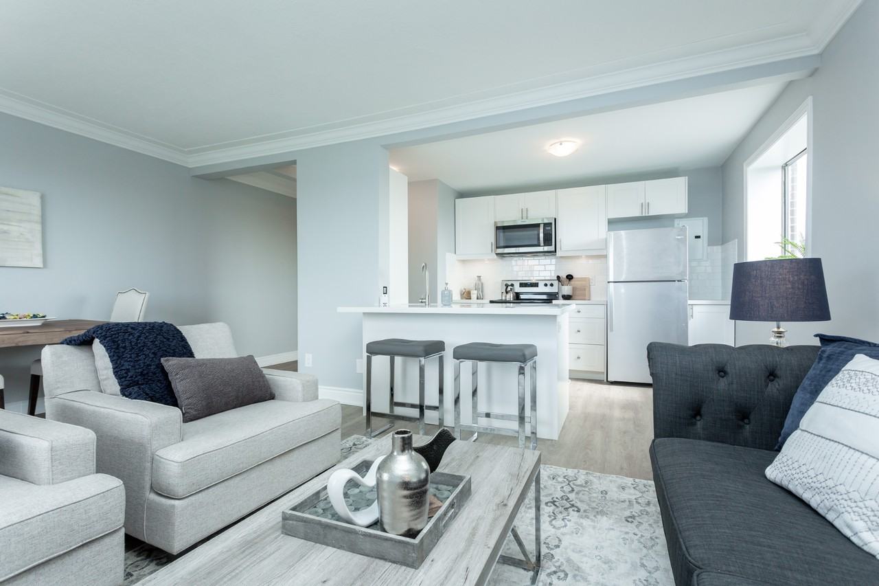 977 Mohawk Road East - Photo 4 of 8