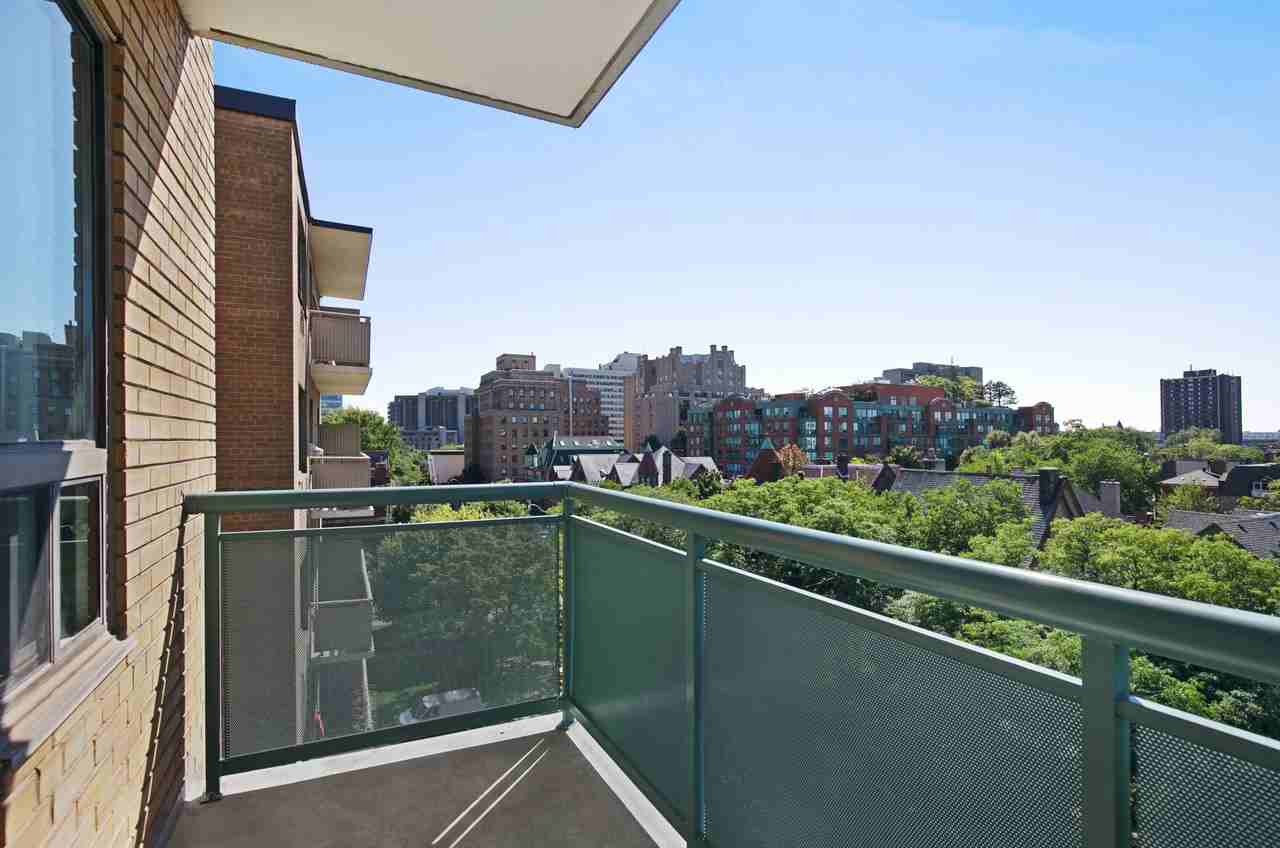 151 St. George - Photo 4 of 8