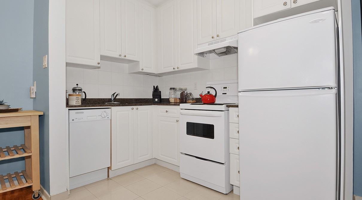 153 St. George - Photo 2 of 7