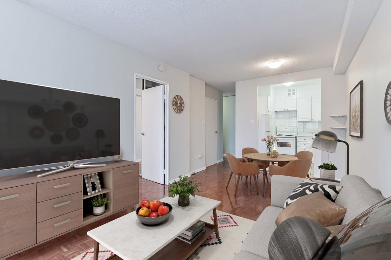 250 St. George - Photo 3 of 9