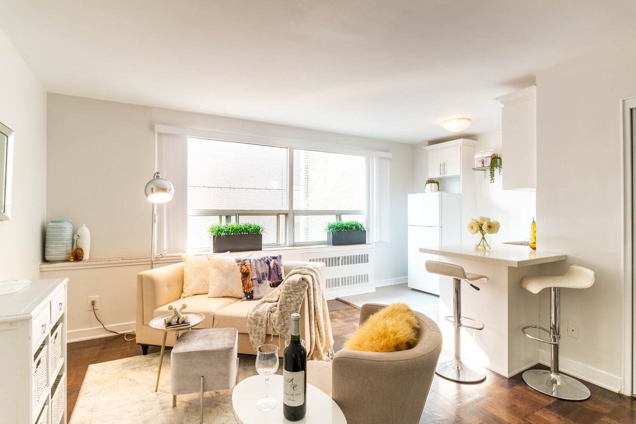 Avenue Park Apartments - Photo 2 of 13