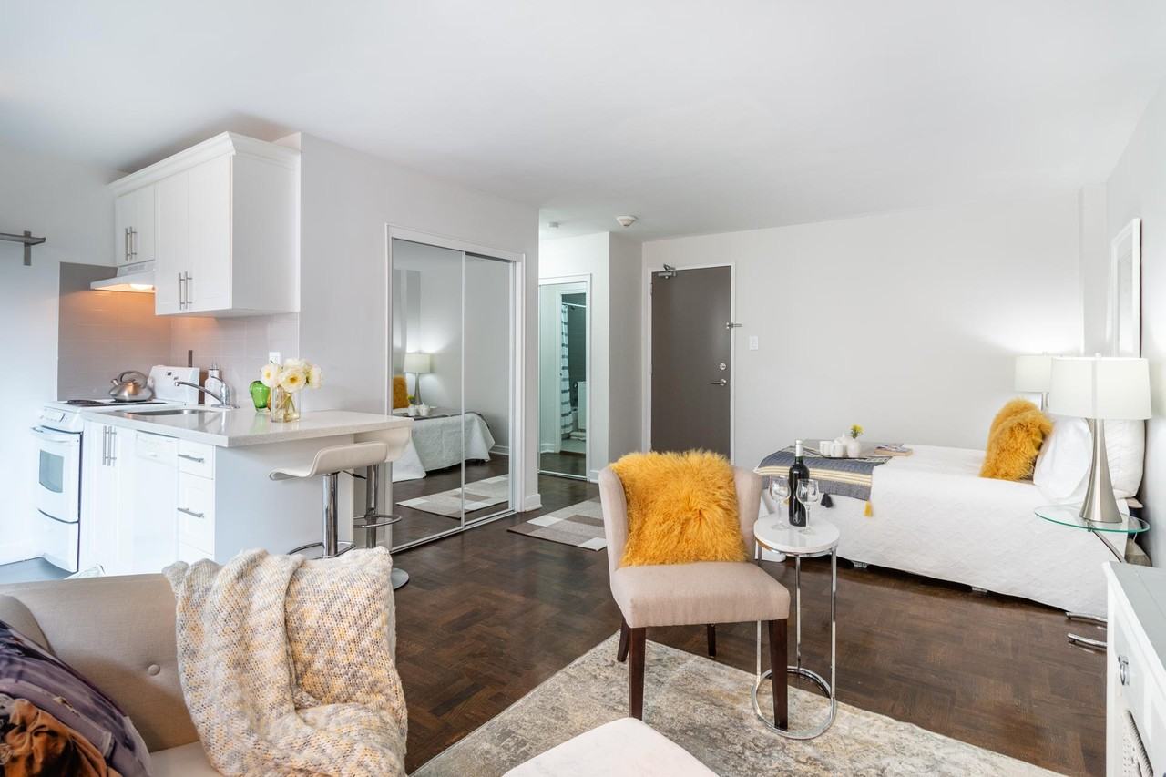 Avenue Park Apartments - Photo 4 of 13