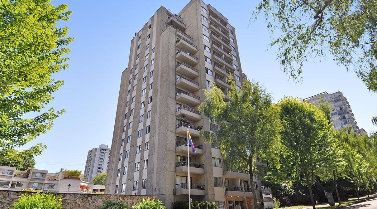 Marquis - Photo 2 of 2