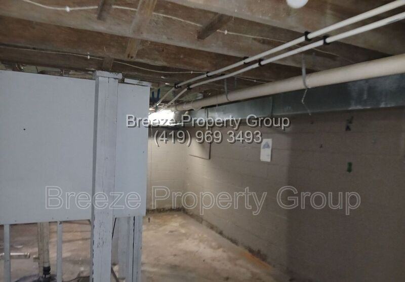 524 Nova St - Photo 5 of 10