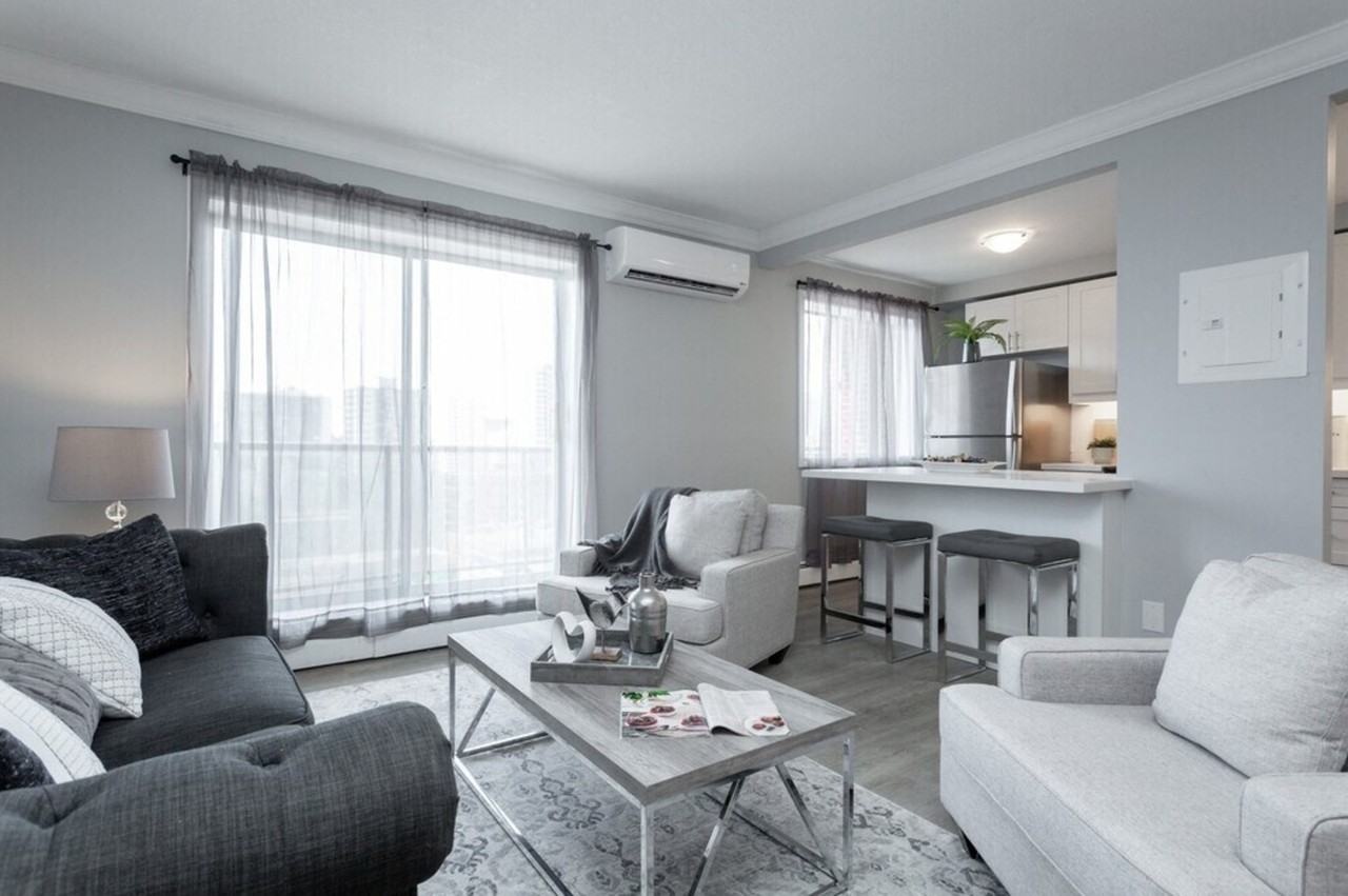 150 Bay Street South - Photo 4 of 11