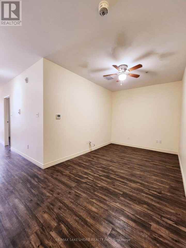 38 Walton Street - Photo 2 of 8