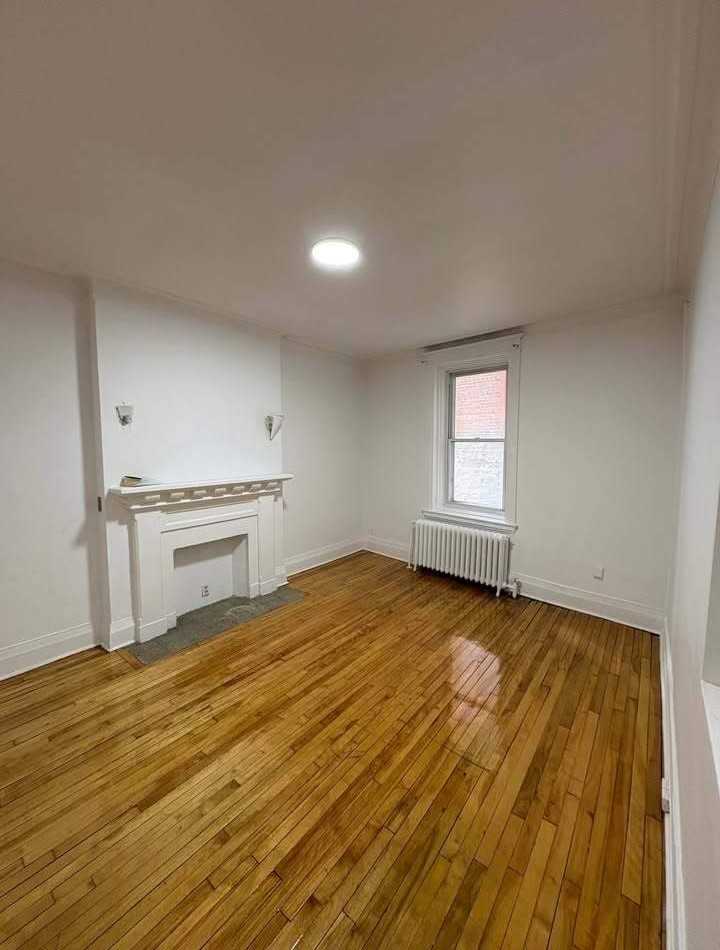 225 Melville - Photo 4 of 26