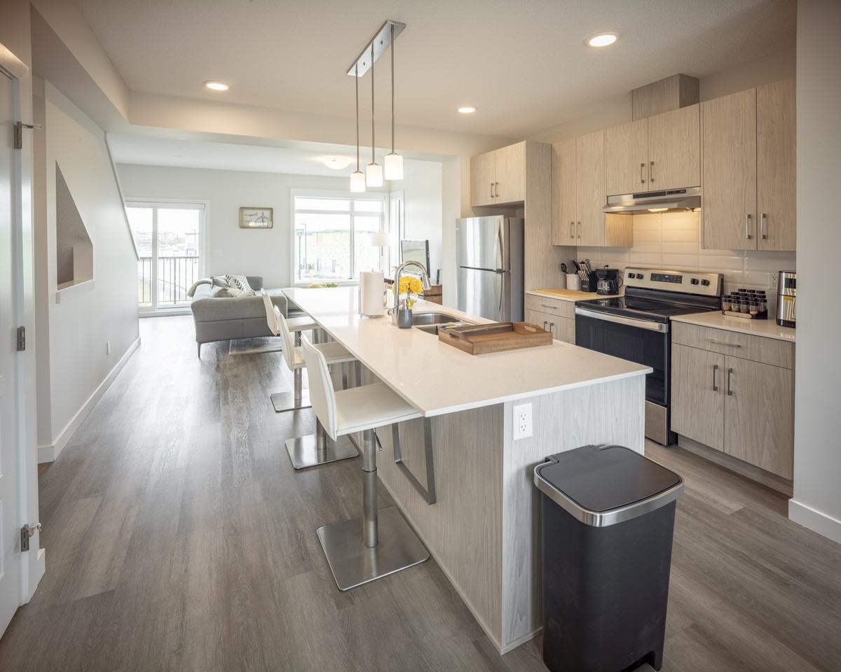 Lakeside Townhomes - Photo 4 of 17