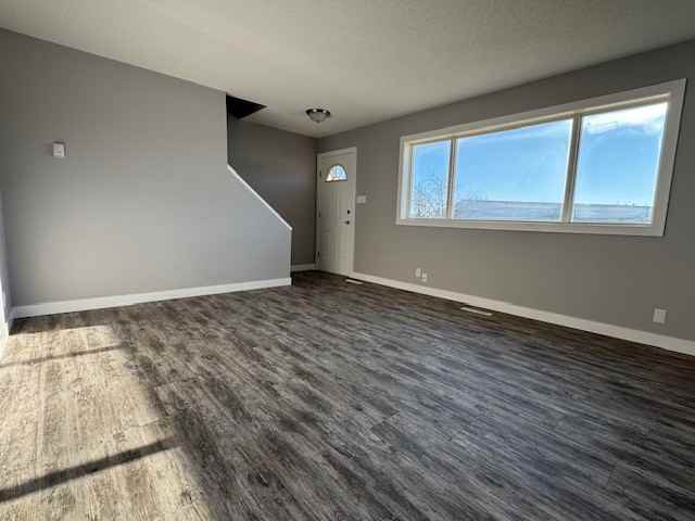 The Holdings - Photo 6 of 28