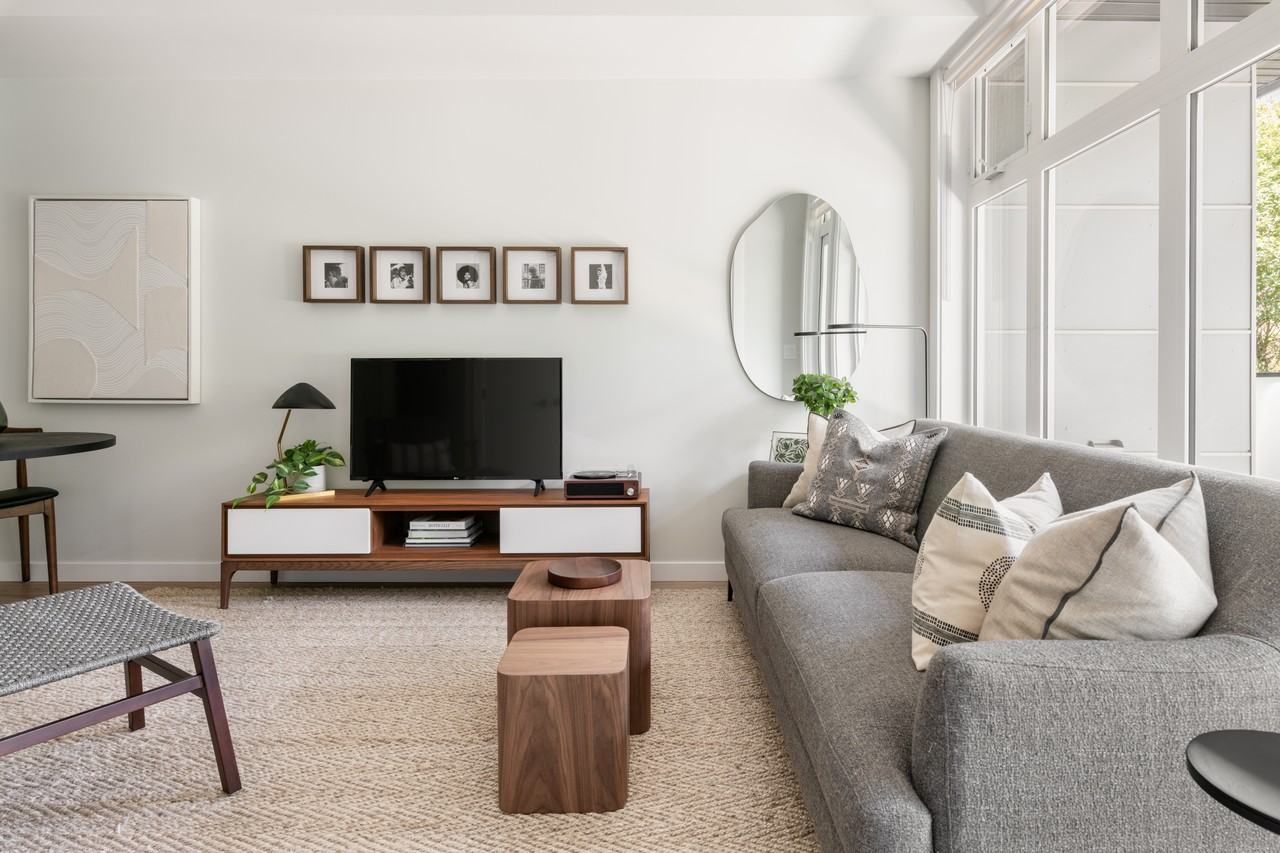 Melody - Photo 5 of 16