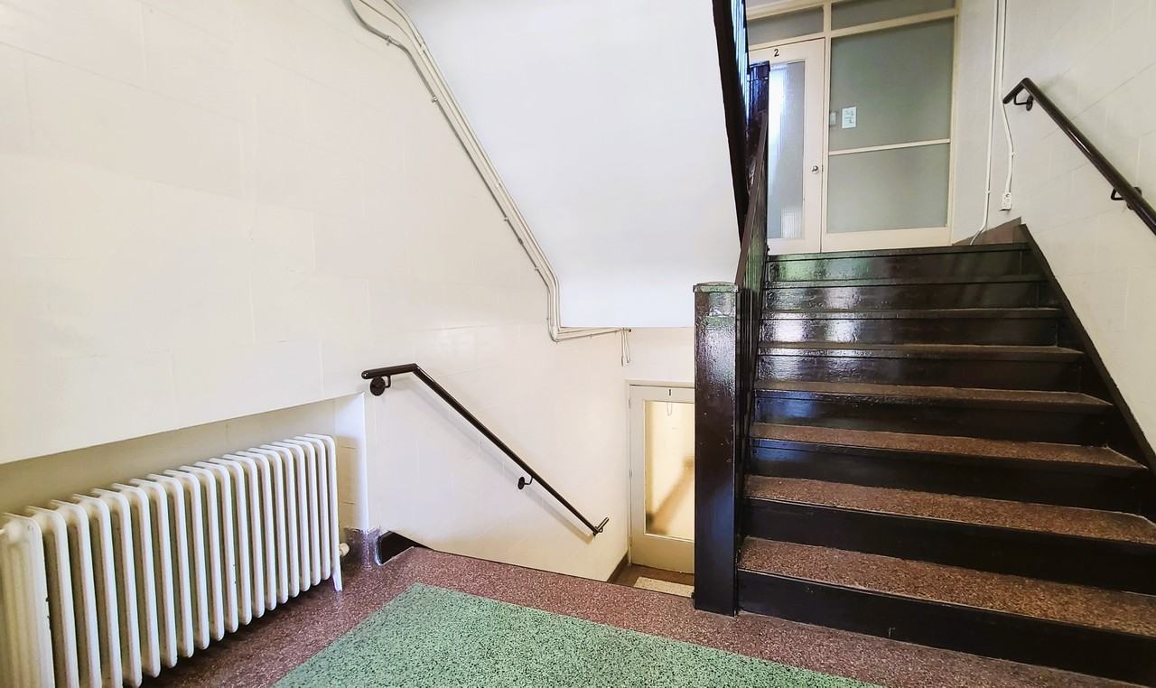 1637 Victoria Park Avenue - Photo 3 of 15