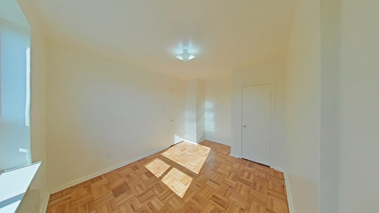 1637 Victoria Park Avenue - Photo 6 of 12