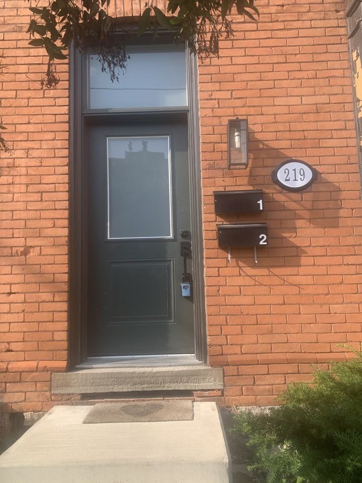 219 Stinson St., Main Floor Unit - Photo 2 of 17