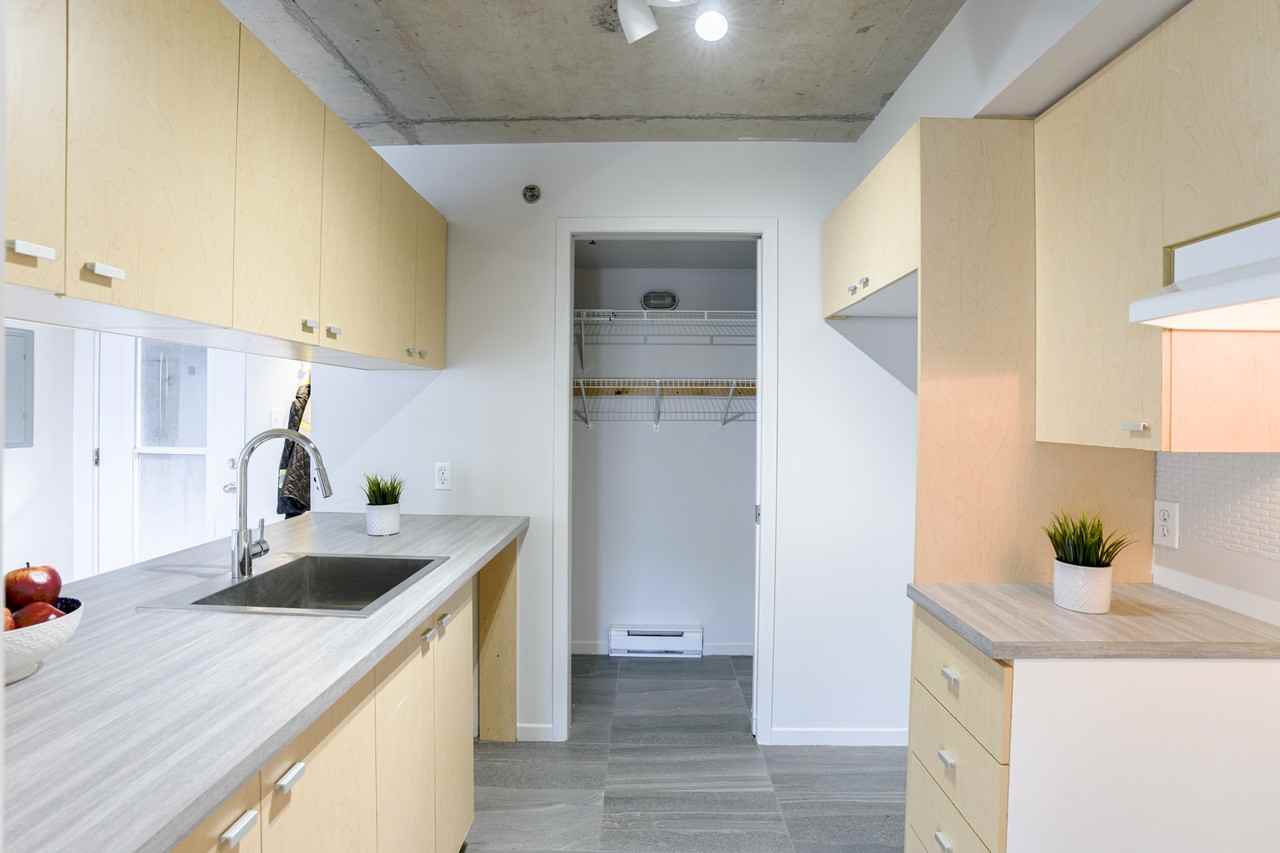 325, rue de Saint-Vallier - Photo 3 of 30