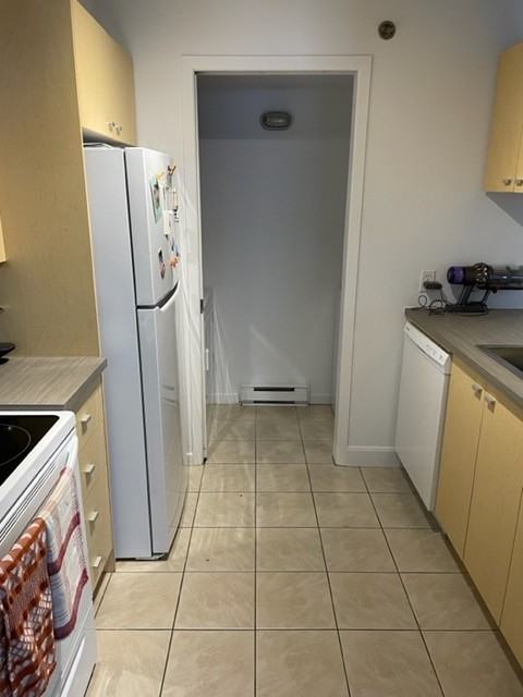 325 Rue De Saint-Vallier E — photo 3