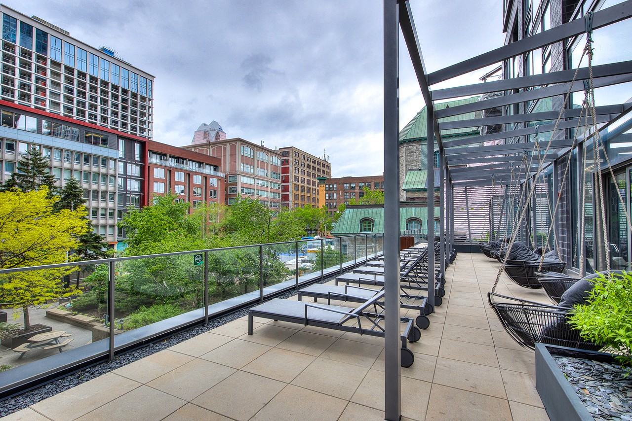 Bleury Luxury Apartments - Photo 3 of 11