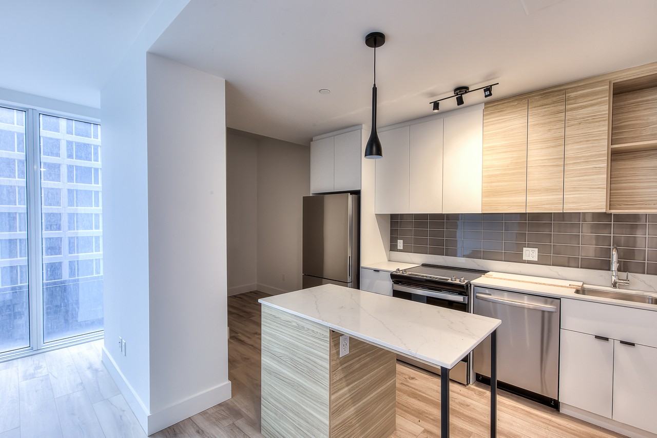 Bleury Luxury Apartments - Photo 5 of 11