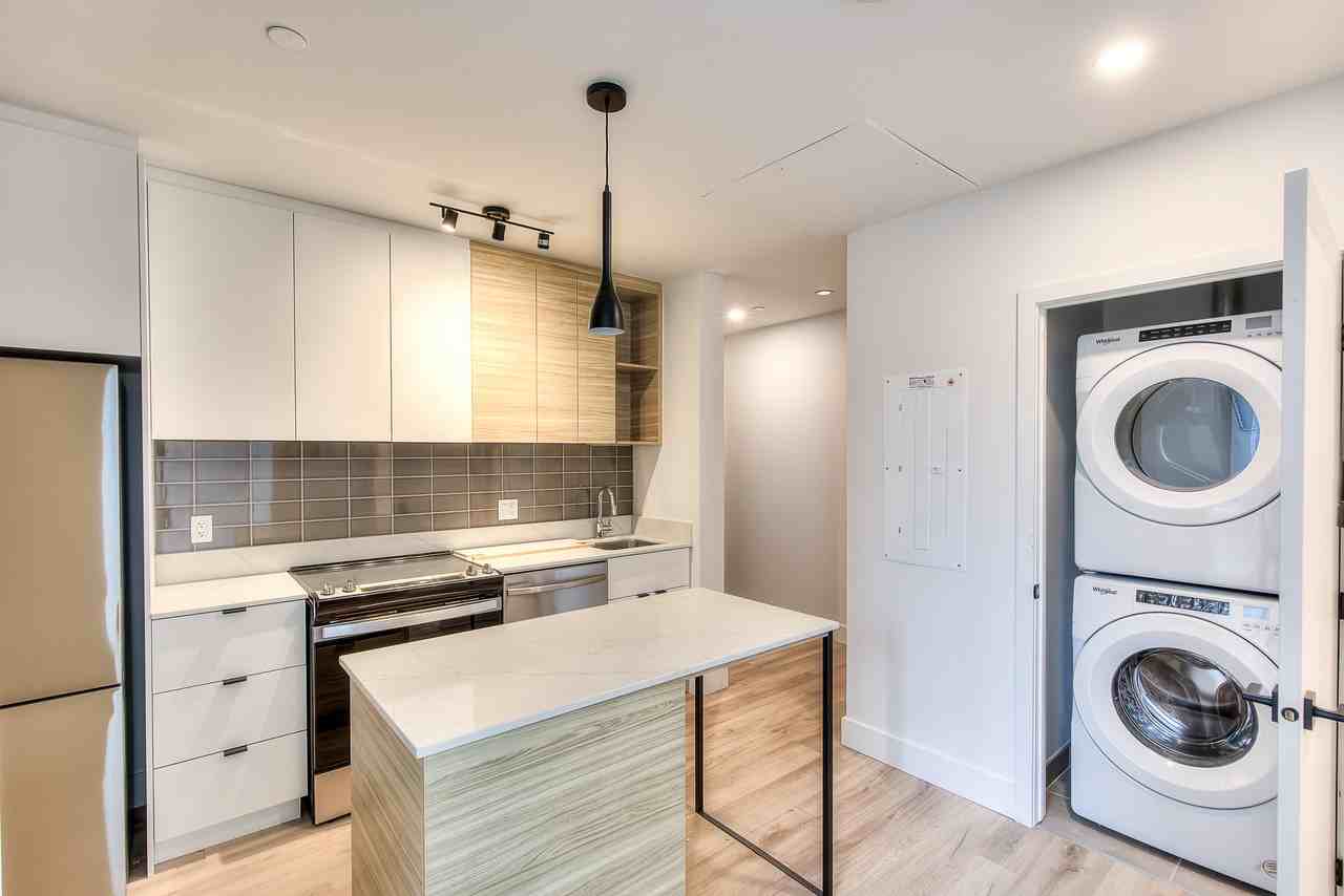 Bleury Luxury Apartments - Photo 6 of 11