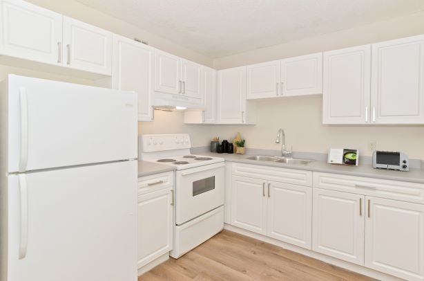 Radisson Village I - Photo 7 of 12