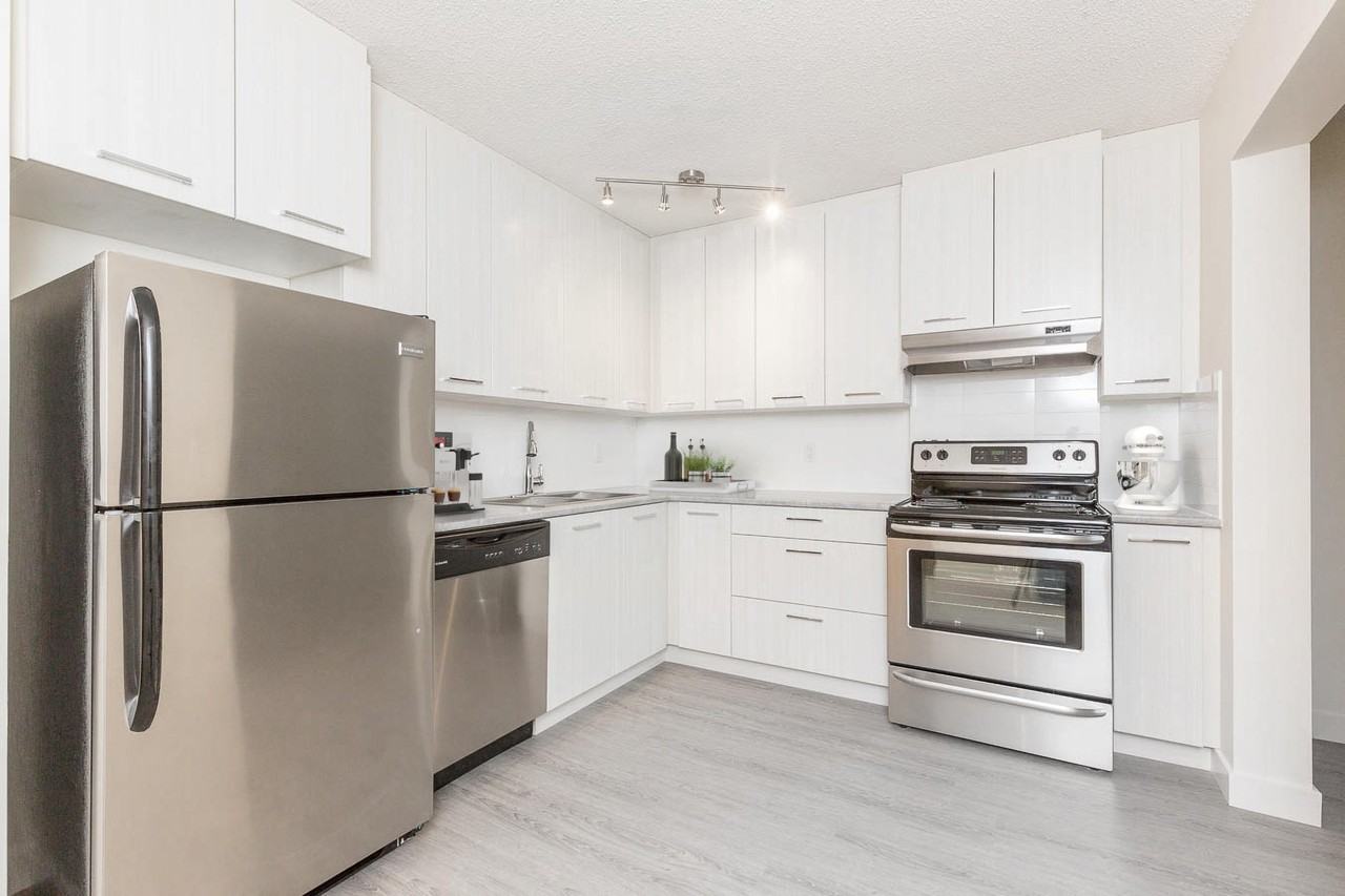 Taylor Heights Apartments - Photo 3 of 14