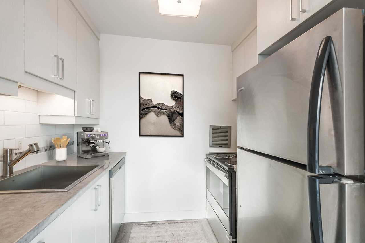 Hi-Rise 3 - Photo 5 of 9