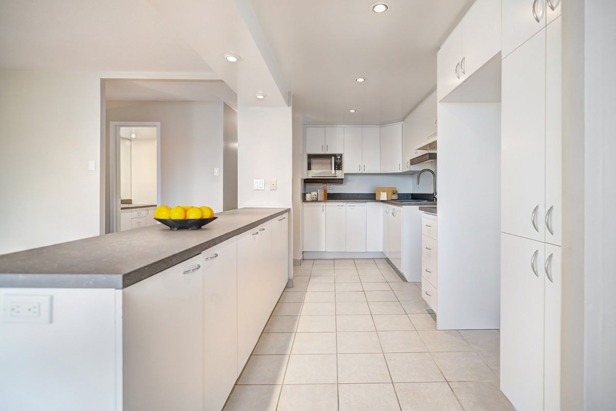 Place Samuel de Champlain - Photo 7 of 26