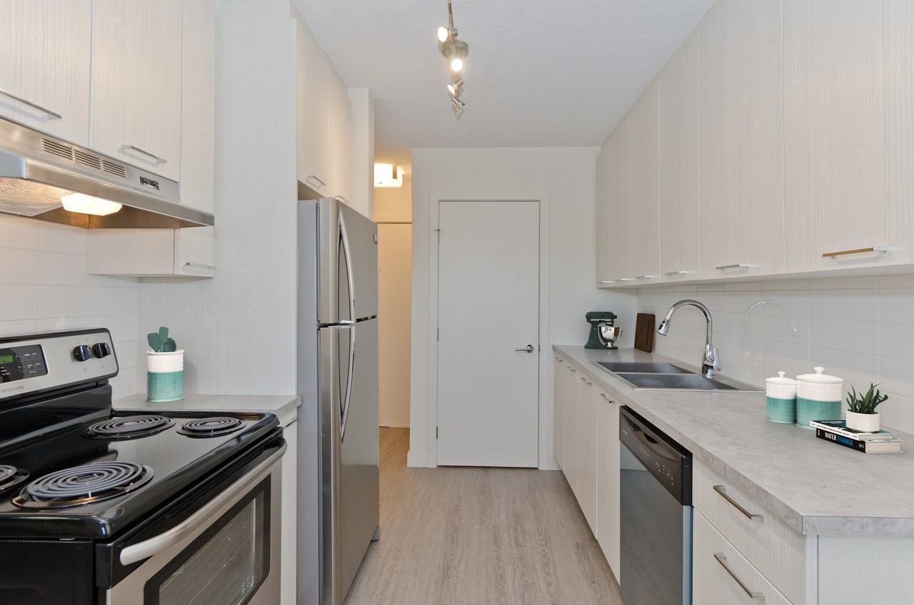Varsity Place Apartments - Photo 2 of 12