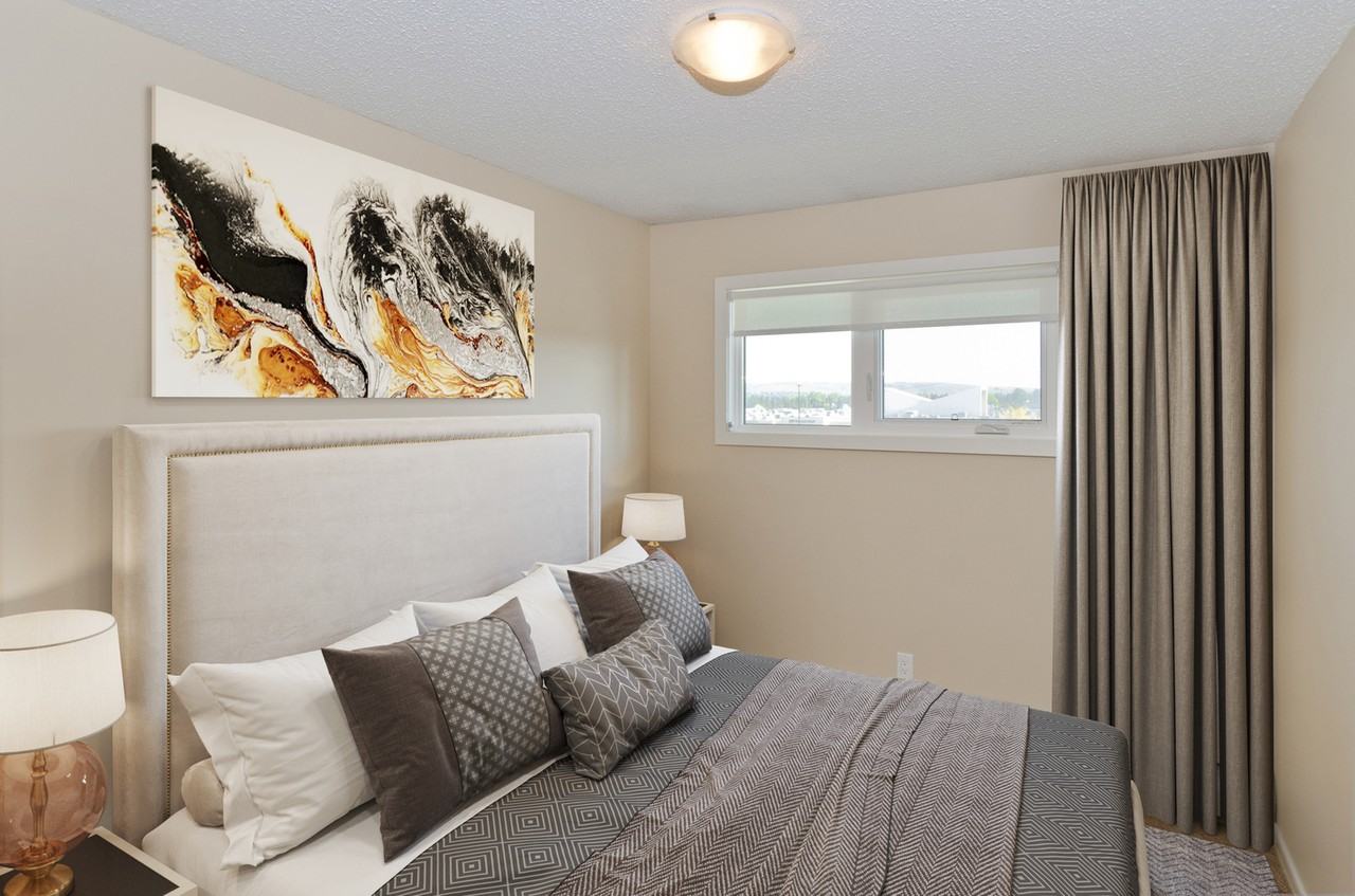 Varsity Place Apartments - Photo 6 of 12