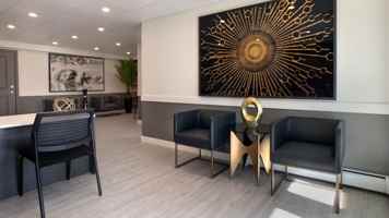 featured image of 19A 104-19a Hemlock Cres. Sw