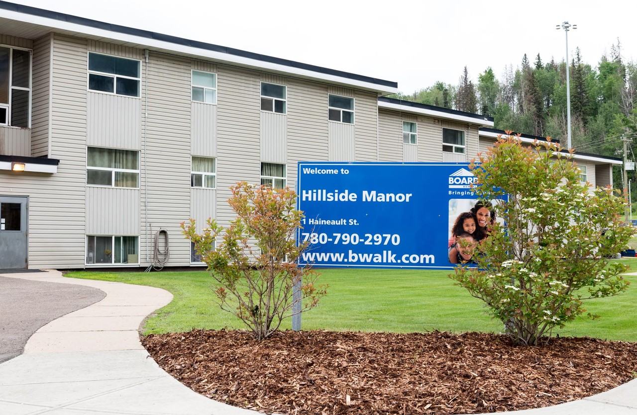 Hillside Manor - Photo 6 of 6