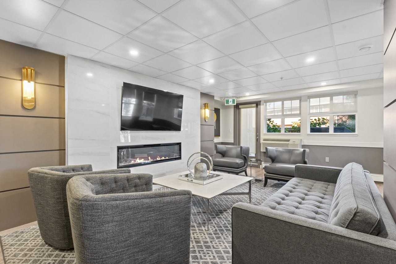 Auburn Landing - Photo 3 of 38